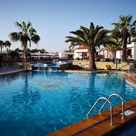 Castillo Club35610 Apartment